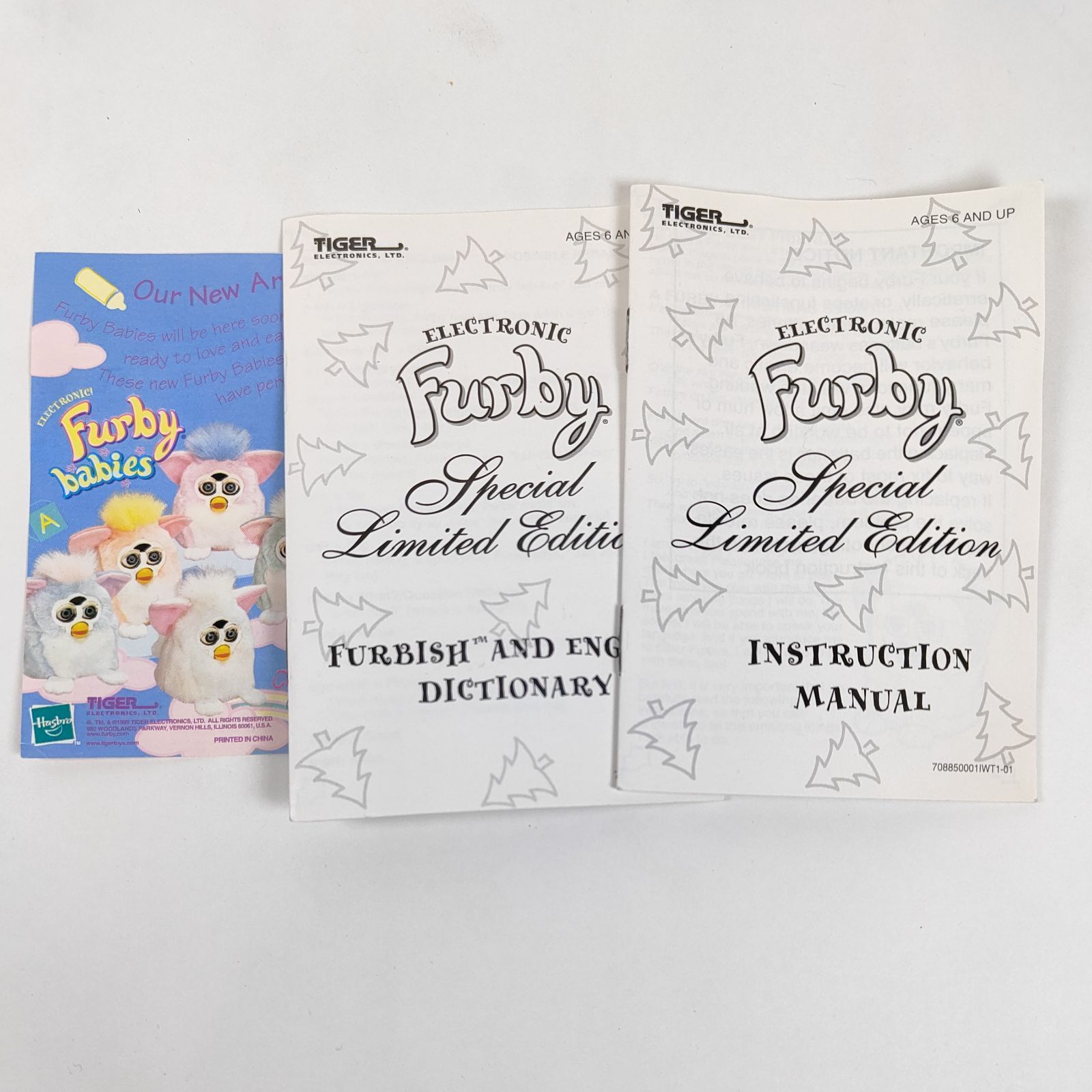 ☆【未使用】 ファービー クリスマス 限定版 赤×白 英語版 ☆ - メルカリ