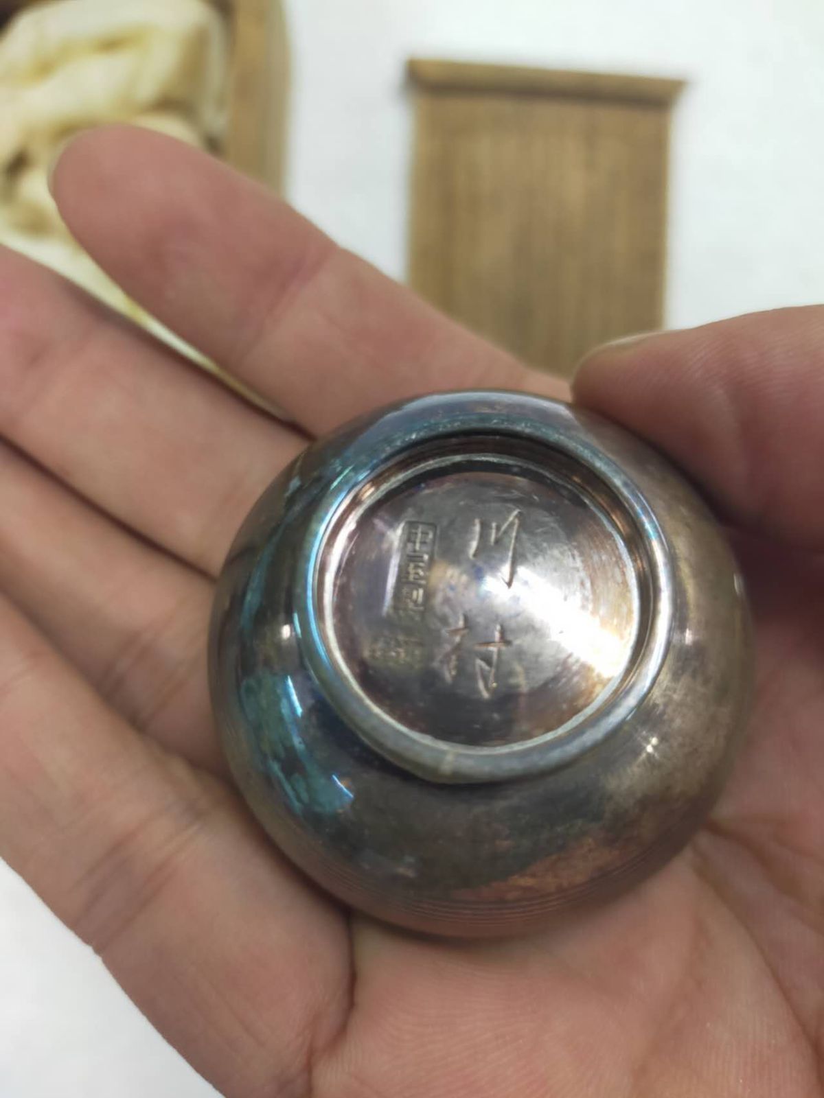 服部時計店　明治大正時代　銀杯　酒器　アンティーク　純銀　燕刻印 服部時計店 明治大正時代 銀杯 酒器 アンティーク 純銀 燕刻印