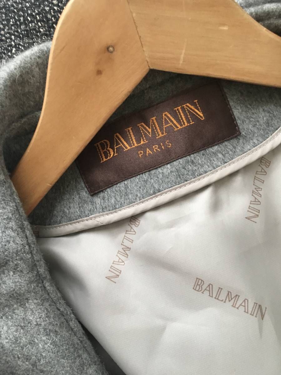 極美品 BALMAINカシミヤ100％ フォックスファートリミングケープ