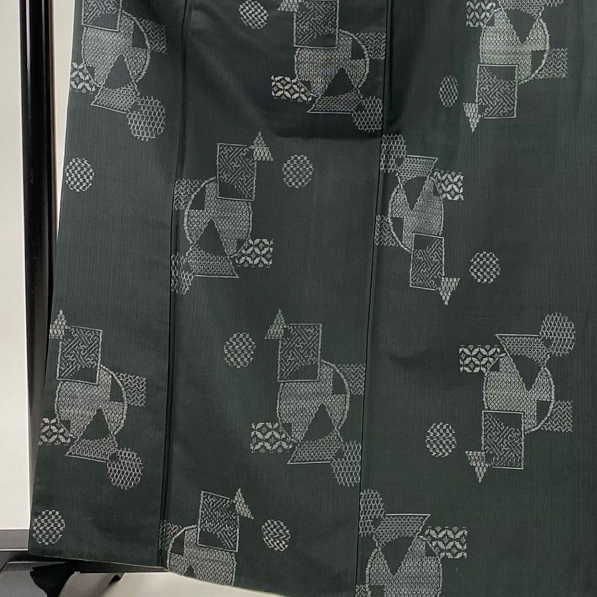 証紙付き 大島紬 黒地 車文様 正絹 トールサイズ 裄66 K100 【公式通販】