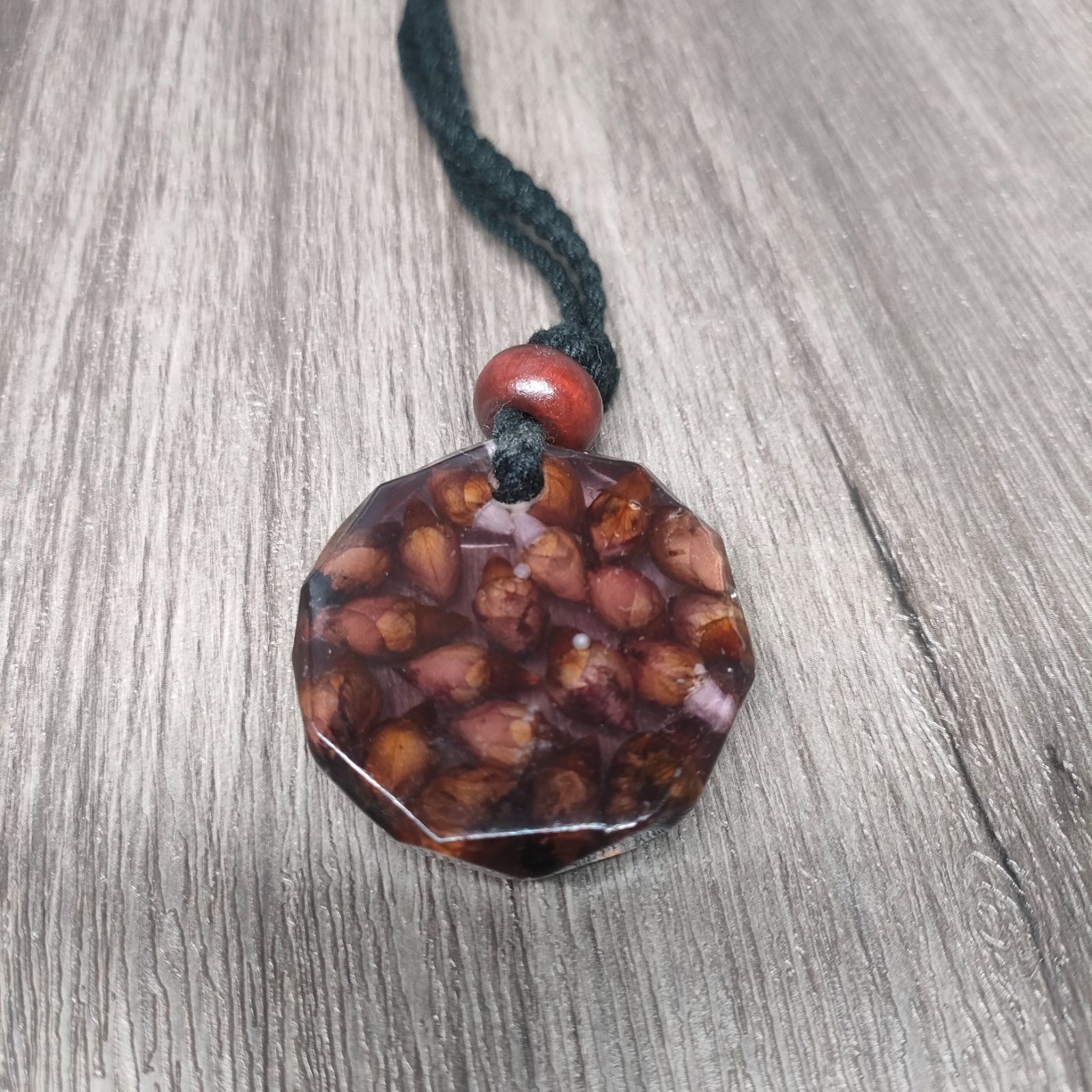 いわくつき・美品】謎の タニシ ネックレス アクセサリー ペンダント 