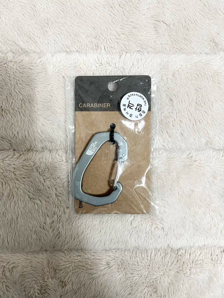 【雷市場（ポンジャン）商品韓国直送】 THE NORTH FACE(ザノースフェイス) カラビナ ファッション キーホルダー (シルバー)