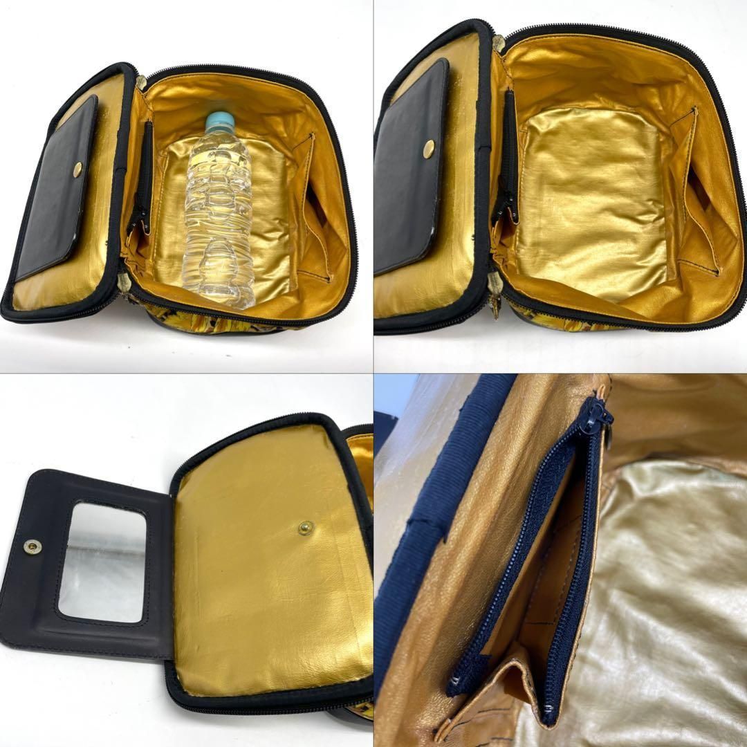 GIANNI VERSACE ジャンニヴェルサーチ バニティバッグ ポーチ レオパード チャーム PVC 革 DECORATOM_COM_BR