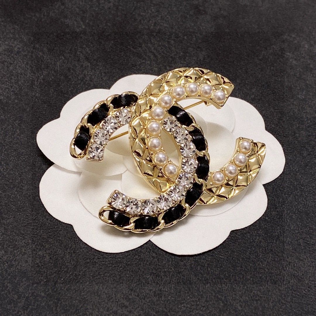 【どんな場面でも素敵♡】 CHANEL 25ss  ブローチ 25SS/かわいいアクセント】CHANEL｜ブローチ