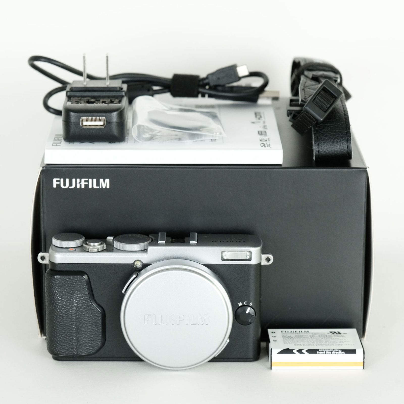 FUJIFILM X70 シルバー | コンパクトデジタルカメラ