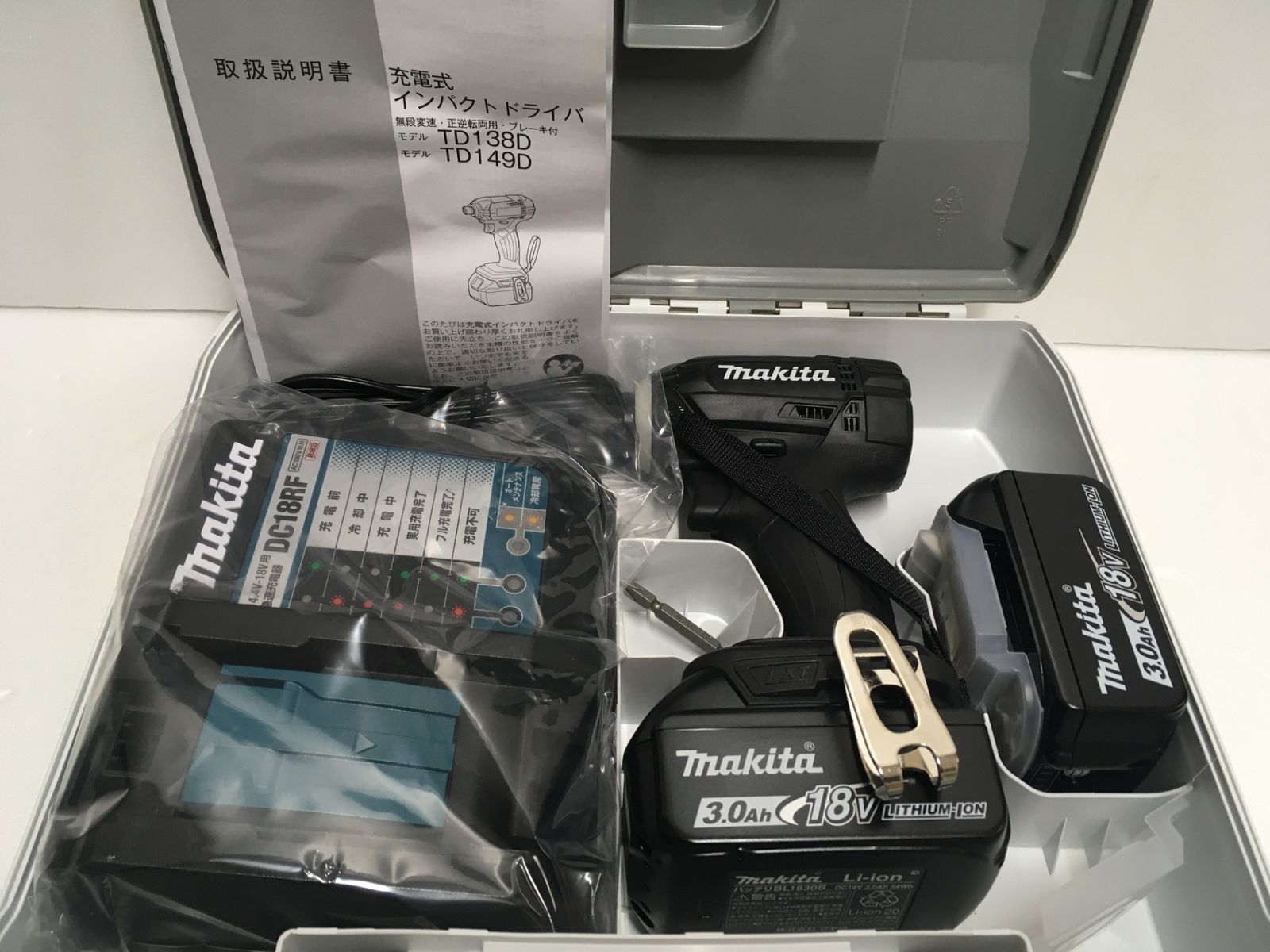 Makita 充電式インパクトドライバ TD149DRFXB ブラック 長期保管 囗G
