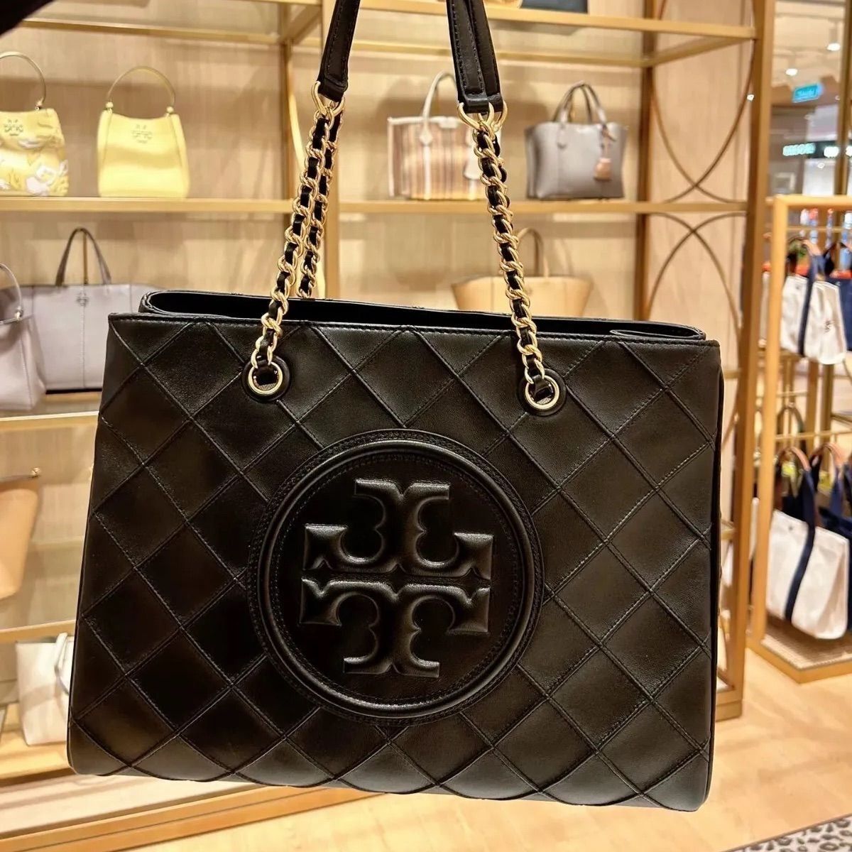 TORY BURCH 中型 トートバッグ ブラック シープスキン トートバッグ ショルダーメッセンジャーアウトレット品　大容量 #152337