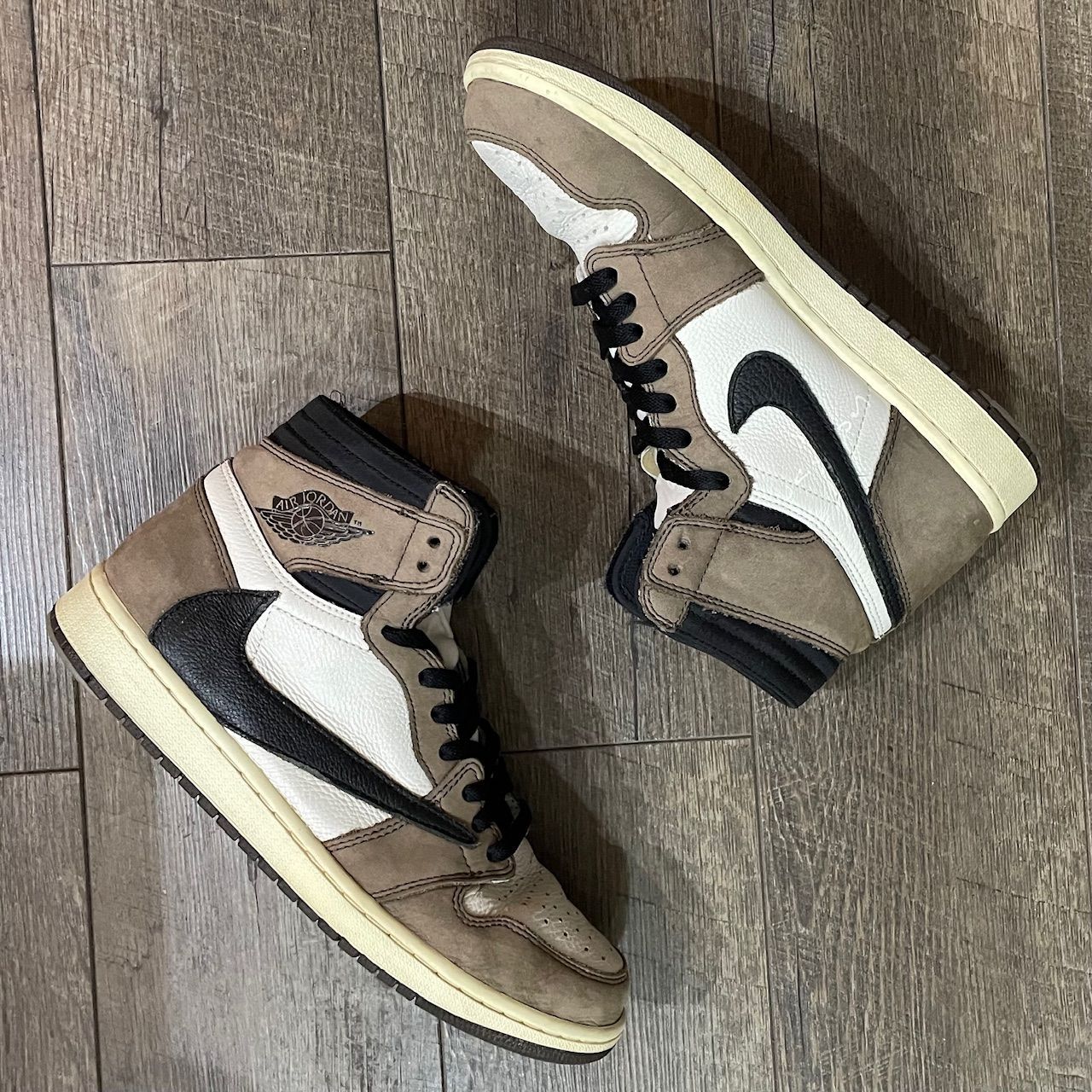 国内正規 Travis Scott Nike Air Jordan 1 Retro High OG TS SP CD4487  