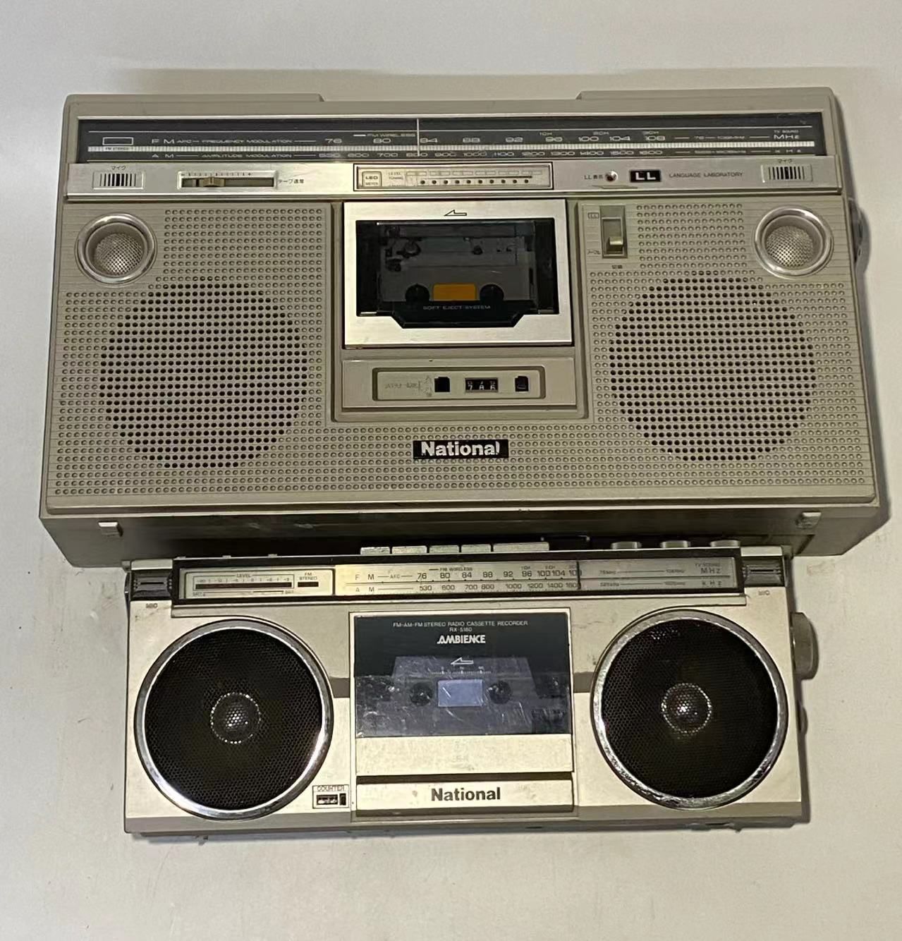 昭和レトロ ナショナル National RX-5180 おしゃれな FM/AM ステレオラジカセ【アンビエンス AMBIENCE】(お色シルバー)【動作品】 National ラジカセ☆アンティーク☆昭和レトロ☆ジャンク☆1000円