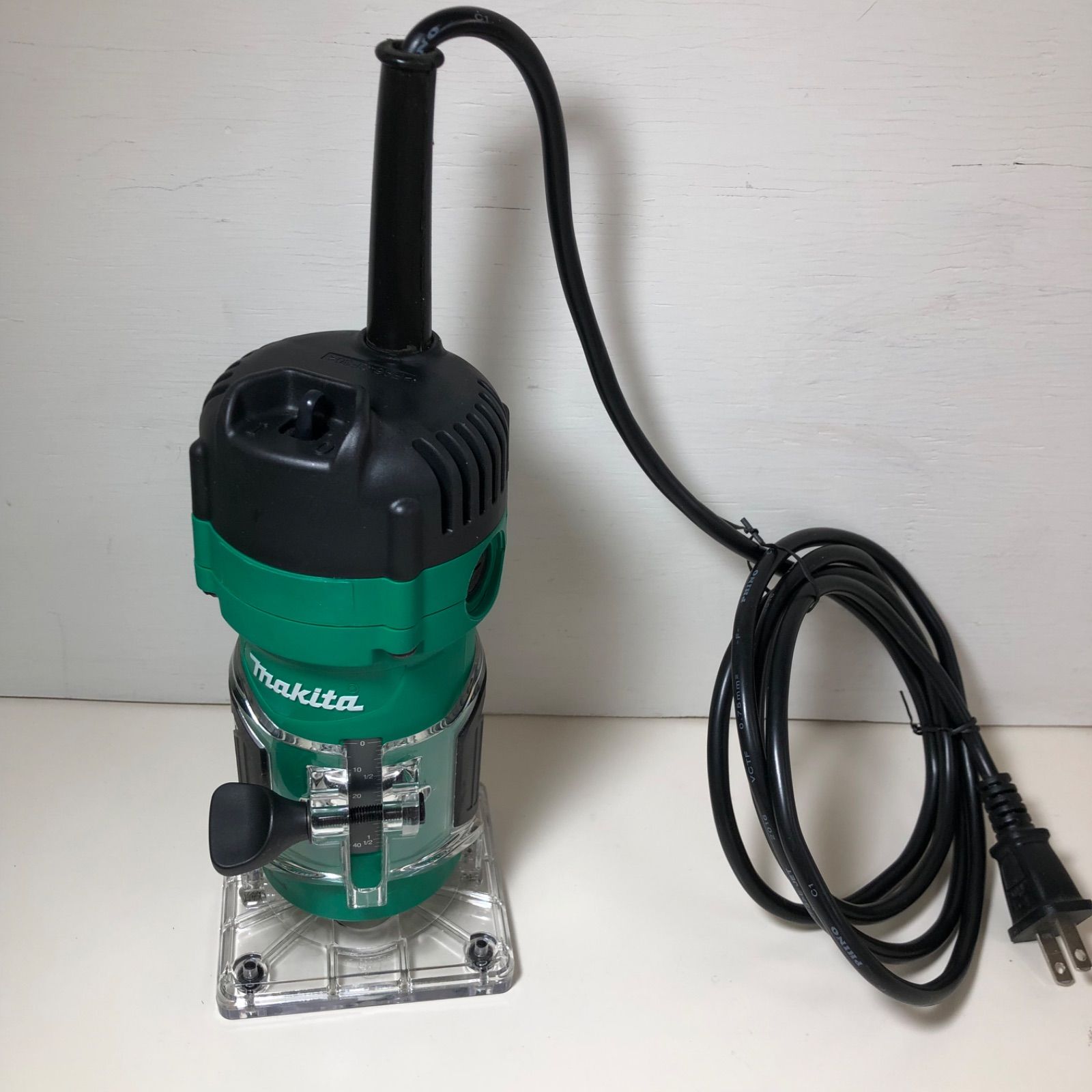 マタハリ ☆makita マキタ トリマ M373 箱入り ☆ - メルカリ
