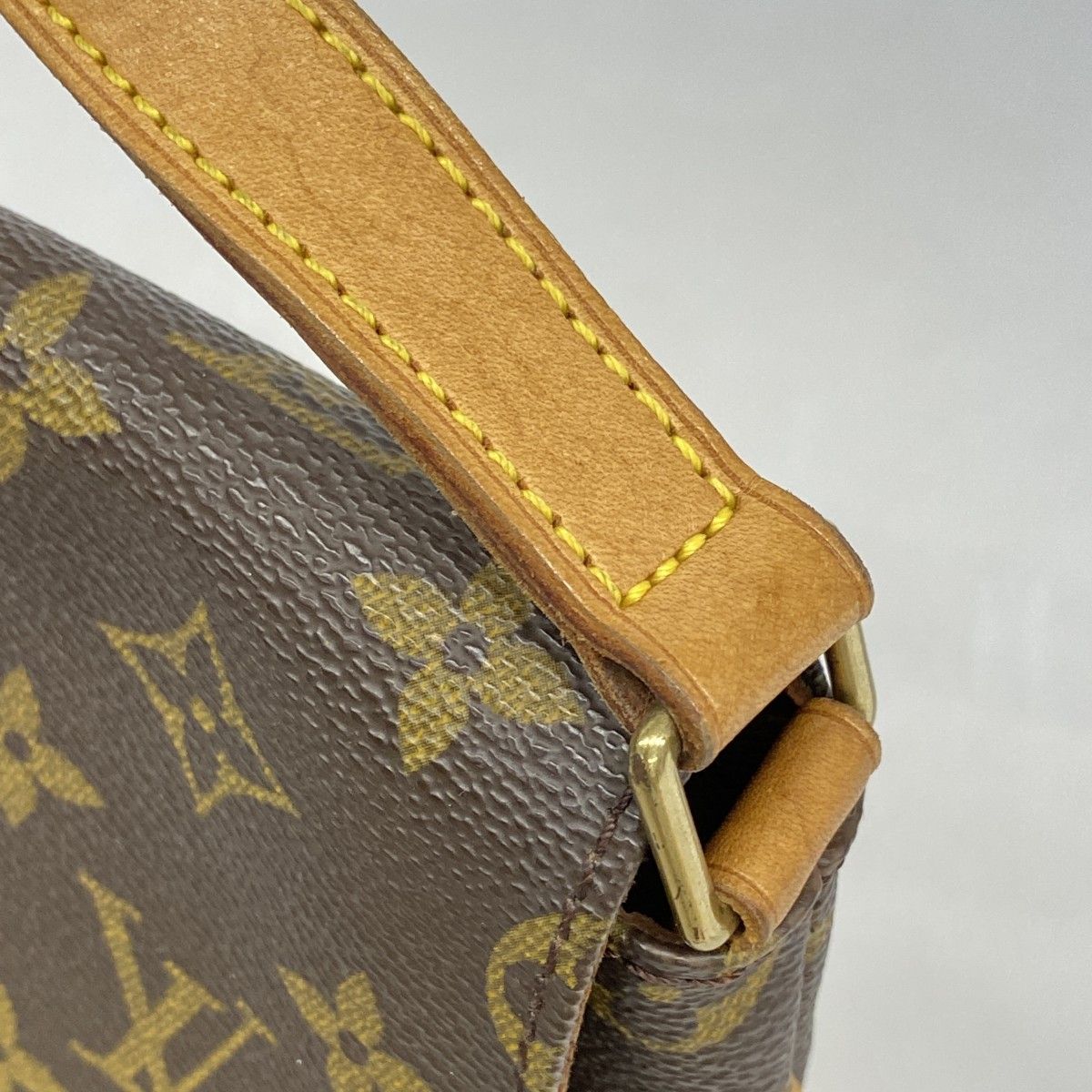 ブラウン レディース