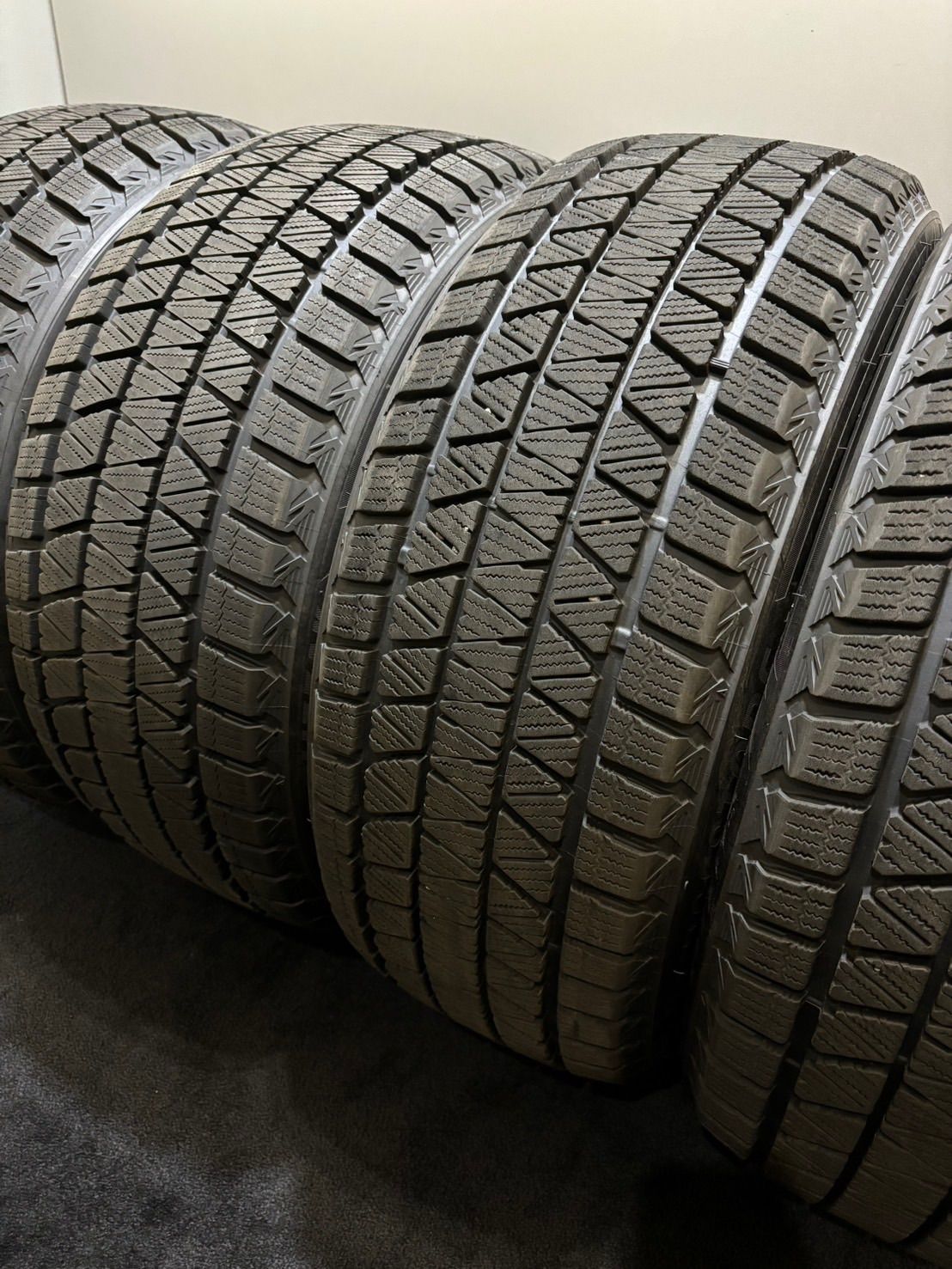 255 45 275 40 R 20 DM V 3 21 22年製 スタッドレス 4本 ブリザック アルファロメオ ステルヴィオ ポルシェ カイエン 南8 H 655