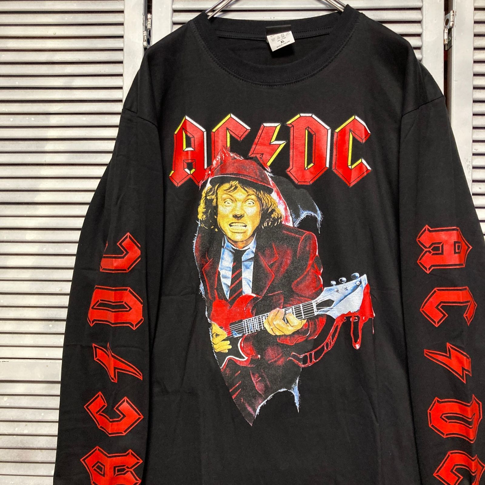 エーシーディーシー ACDC 黒 長袖 Tシャツ ロンT バンド ロングスリーブ デザイン 袖 両面 プリント 派手 奇抜 古着 ビンテージ vintage ロック パンク メタル ヒップホップ ラッパー アーティスト 7部袖 カットソー 