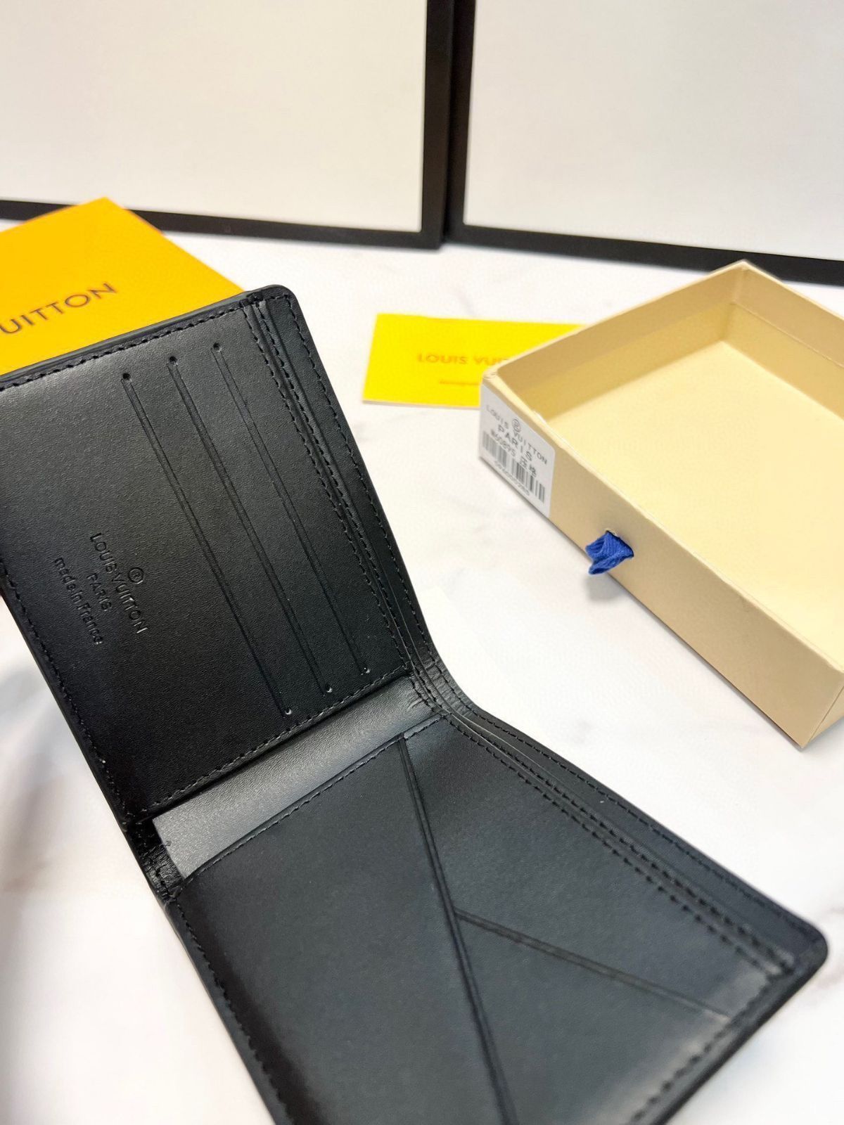 黒色の短い財布 全国送料無料