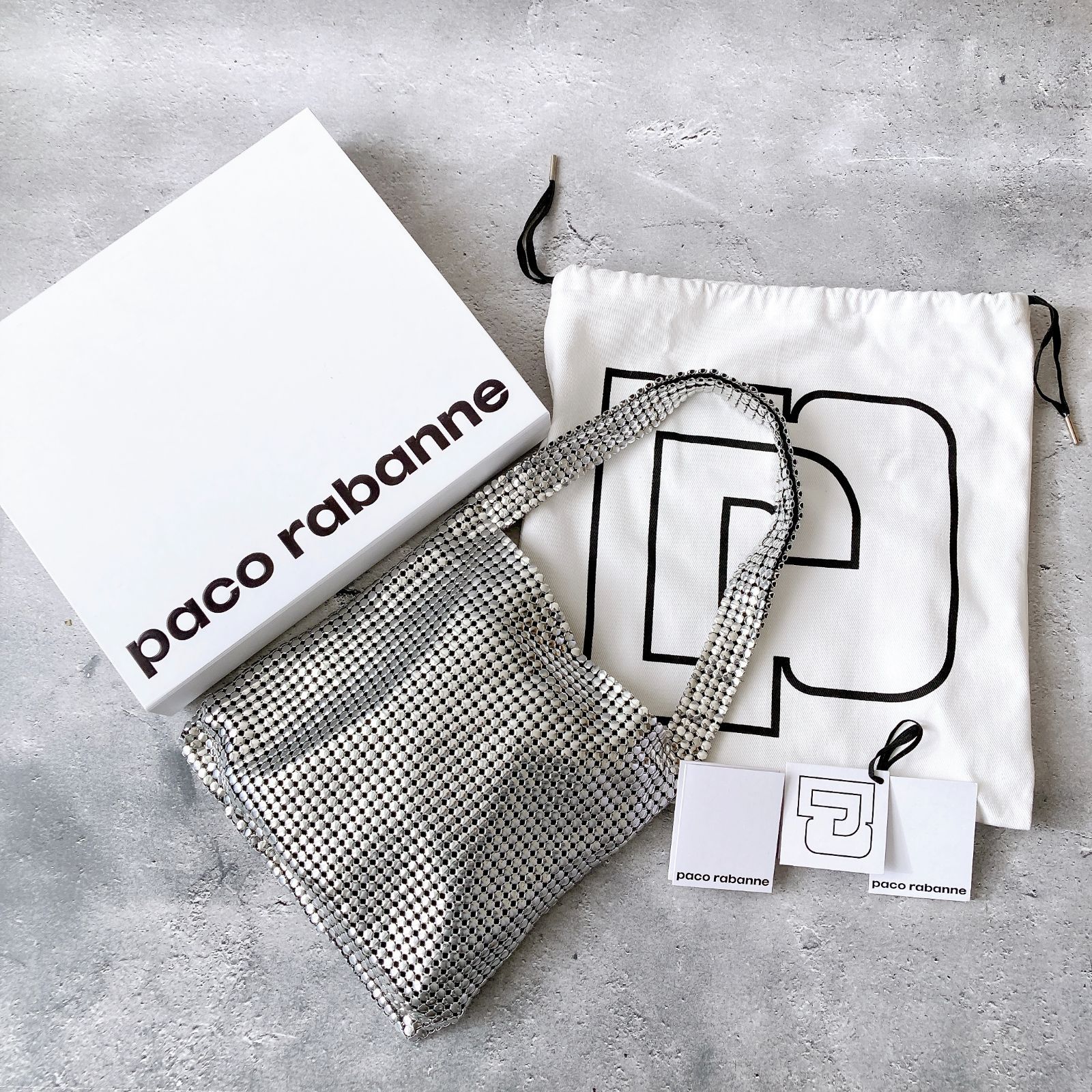 参考価格198,000円 PACO RABANNE SILVER PIXEL BAG トートバッグ