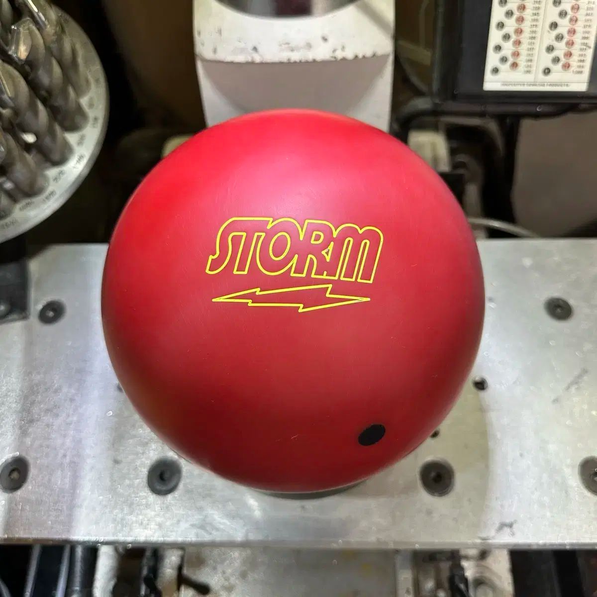 中古 ストーム ー IQ 78 ／ U (ウレタン) 15 ポンド 公式球