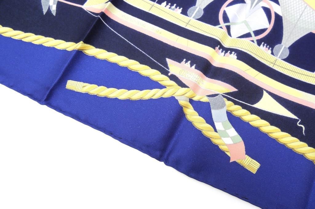 【最終価格】エルメス カレ90 大判 スカーフ 大空の狂気 シルク100% エルメス HERMES スカーフ カレ90 大空の狂気 LES FOLIES DU