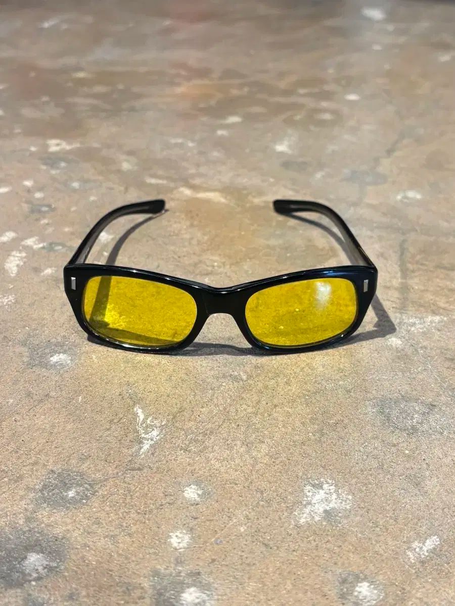 OLD STUSSY YELLOW LENS SUNGLASS