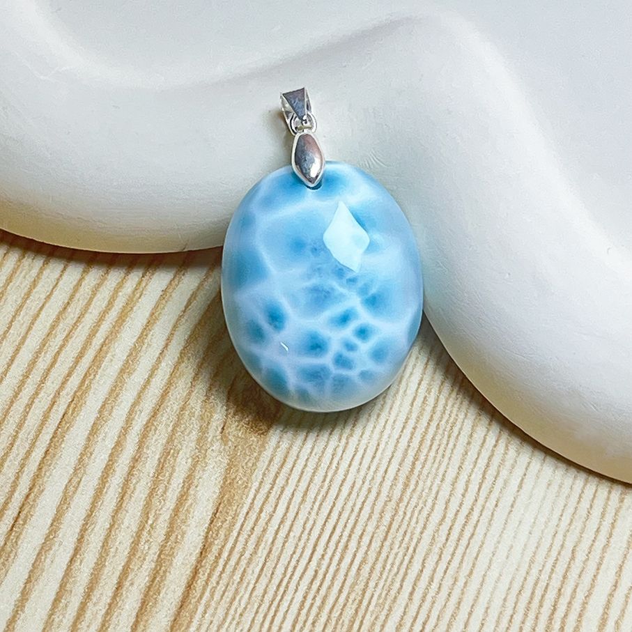  10 OFF EU製 ラリマーペンダント ペクトライト パワーストーン 天然石 お守り プレゼント2 約27.7 22.2 10.5 mm ZB 9361 その他 アクセサリー