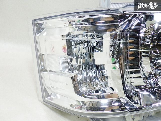トヨタ 純正 200系 ハイエース 4型 5型 6型 7型 LED ヘッド