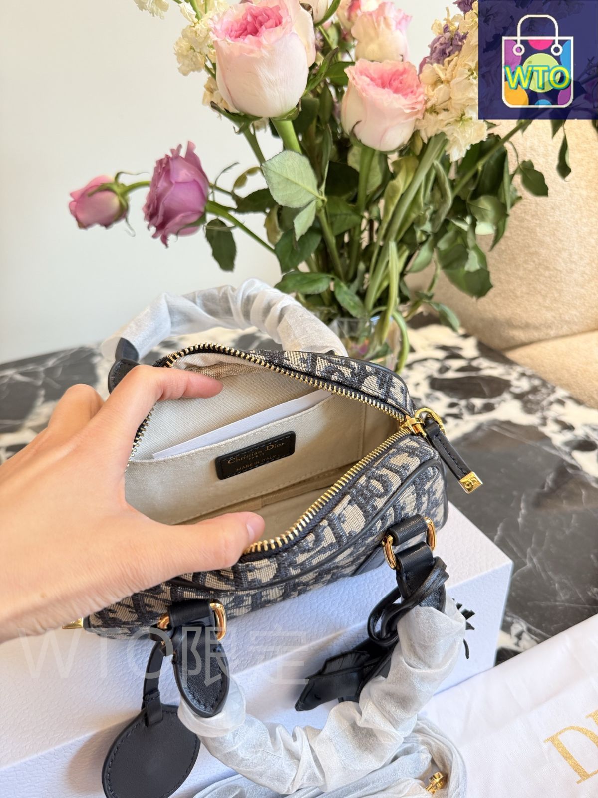 DIOR 2025年春夏新作 D-Vibe East-West ウルトラミニバッグ