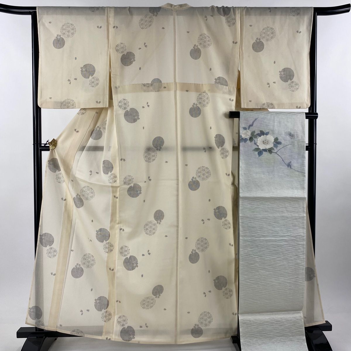 紬 身丈163cm 裄丈65.5cm M 薄物 夏紬 袋帯セット 麻の葉 桜 ベージュ 正絹 秀品