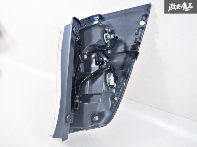 片側のみ】HONDA ホンダ純正 RK1/RK2ステップワゴン 後期 LED