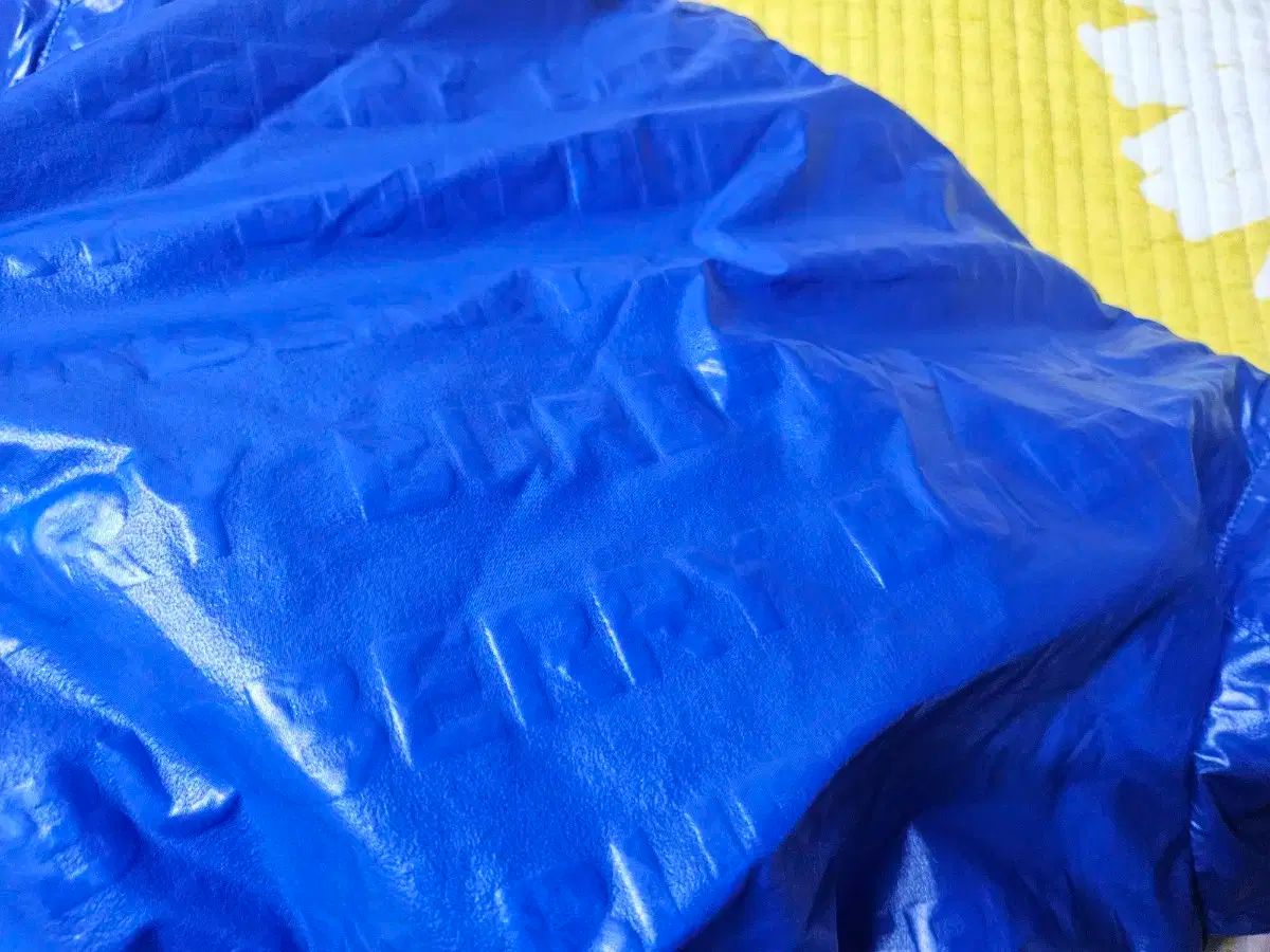 ウィンドブレーカー 3y