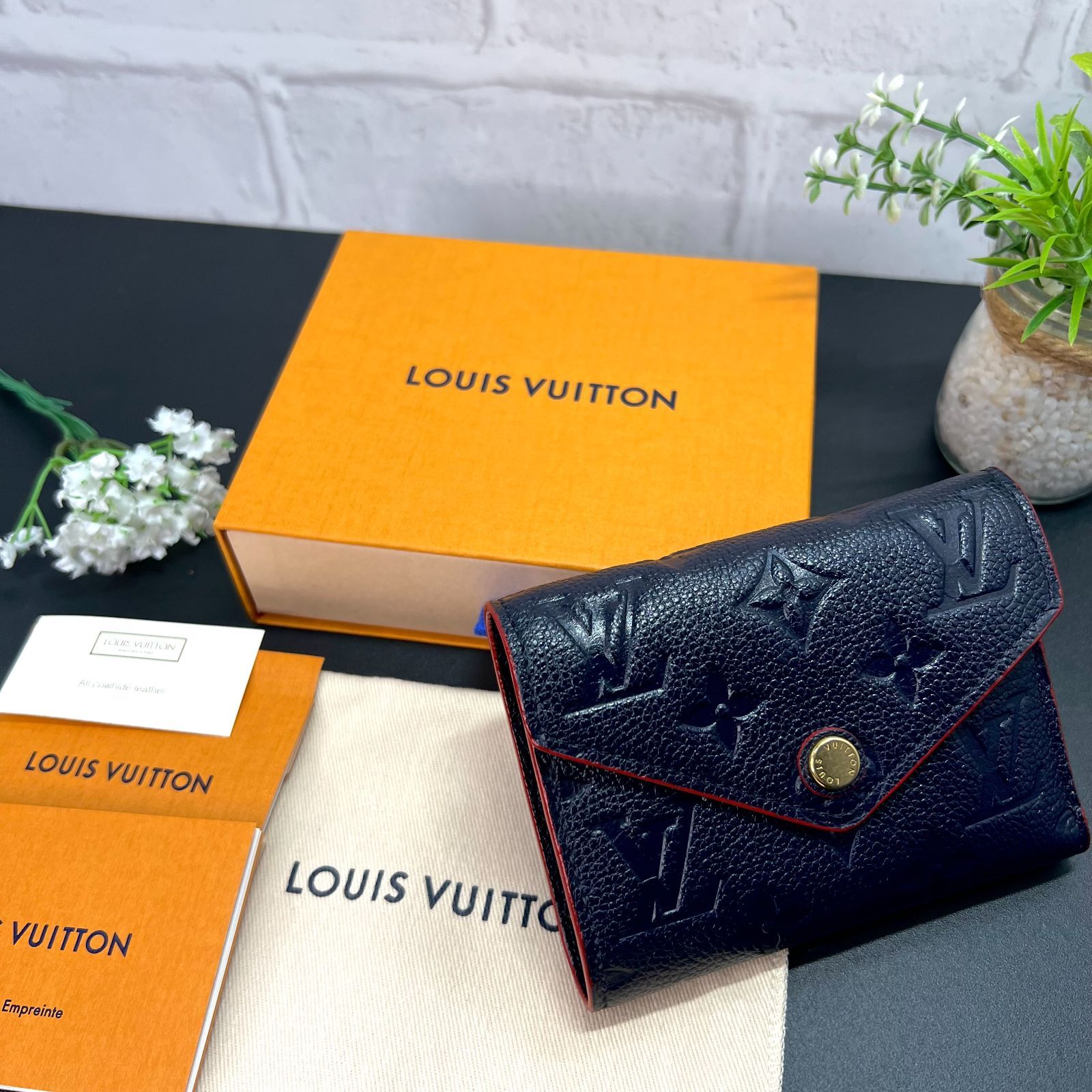 LOUIS VUITTON／ルイヴィトン アンプラント ヴィクトリーヌ 三つ折り