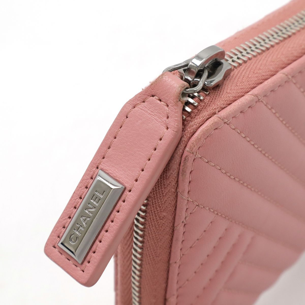 CHANEL シャネル Vステッチ ラムスキン ラウンドファスナー 長財布