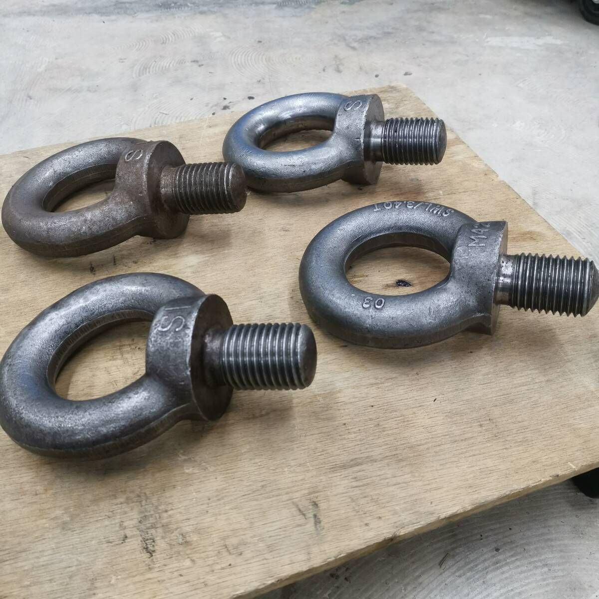 アイボルト M42 SWL/3.40T 4個セット 吊り具#12664 - メルカリ 