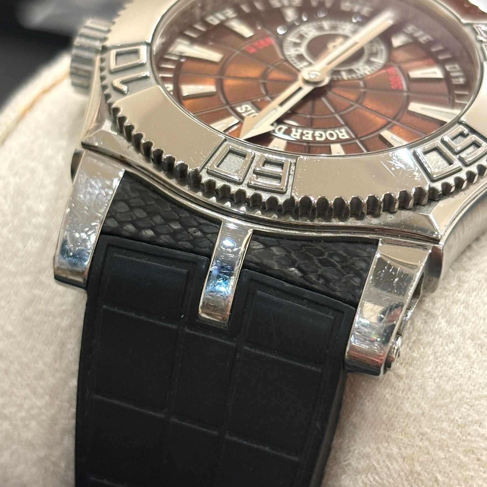 むひ　ROGER DUBUIS Easy Diver / 世界限定888本 Roger Dubuis Easy Diver Titanium Carbon K10 Limited Edition 888