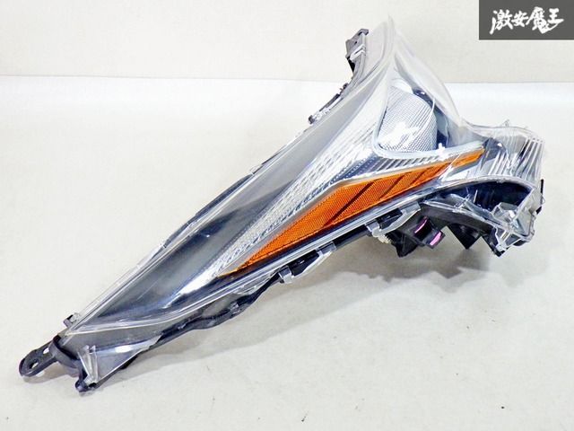 トヨタ　プリウス　ZVW50.51　右ヘッドライト　ヘッドランプ ☆点灯確認済☆ トヨタ 純正 ZVW50 ZVW51 ZVW55 50 プリウス 前期 LED