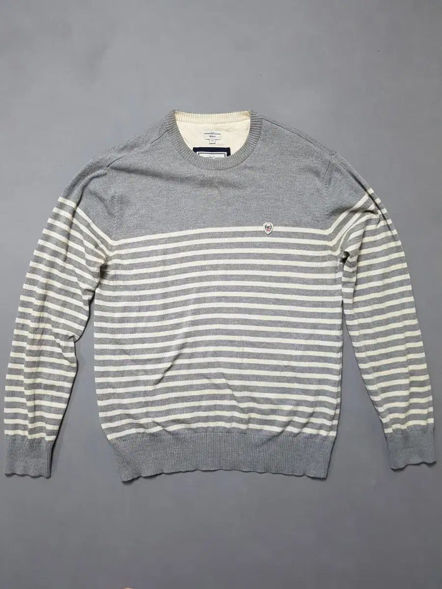 105 Henry Cotton's(ヘンリーコットンズ) ラウンドネック ウール 100 ニット セーター