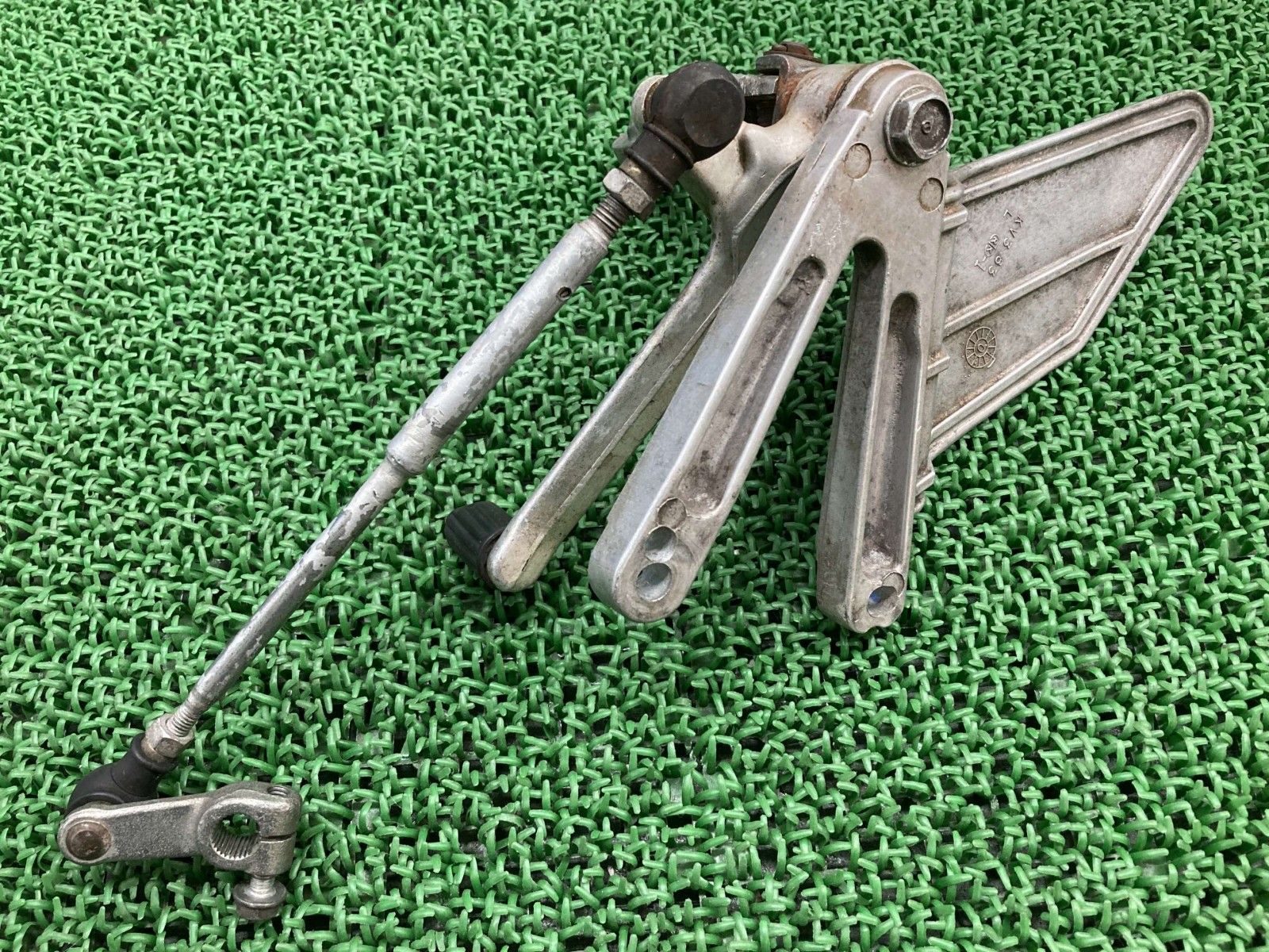 NSR250R ステップ 左 KV3 ホンダ 純正 バイク 部品 MC21 シフトペダル シフトロッド ペグ 修復素材やペイント素材に aG BRIGHTFACE_UK