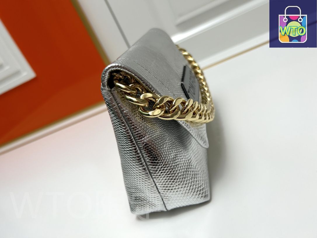TOM FORD チェーンハンドル ハンドバッグ 本日限定特価】TOM FORD メタリックチェーンハンドバッグ 小