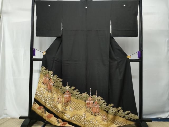 平和屋着物□豪華黒留袖 駒刺繍 だが袖比較枝花文 金彩