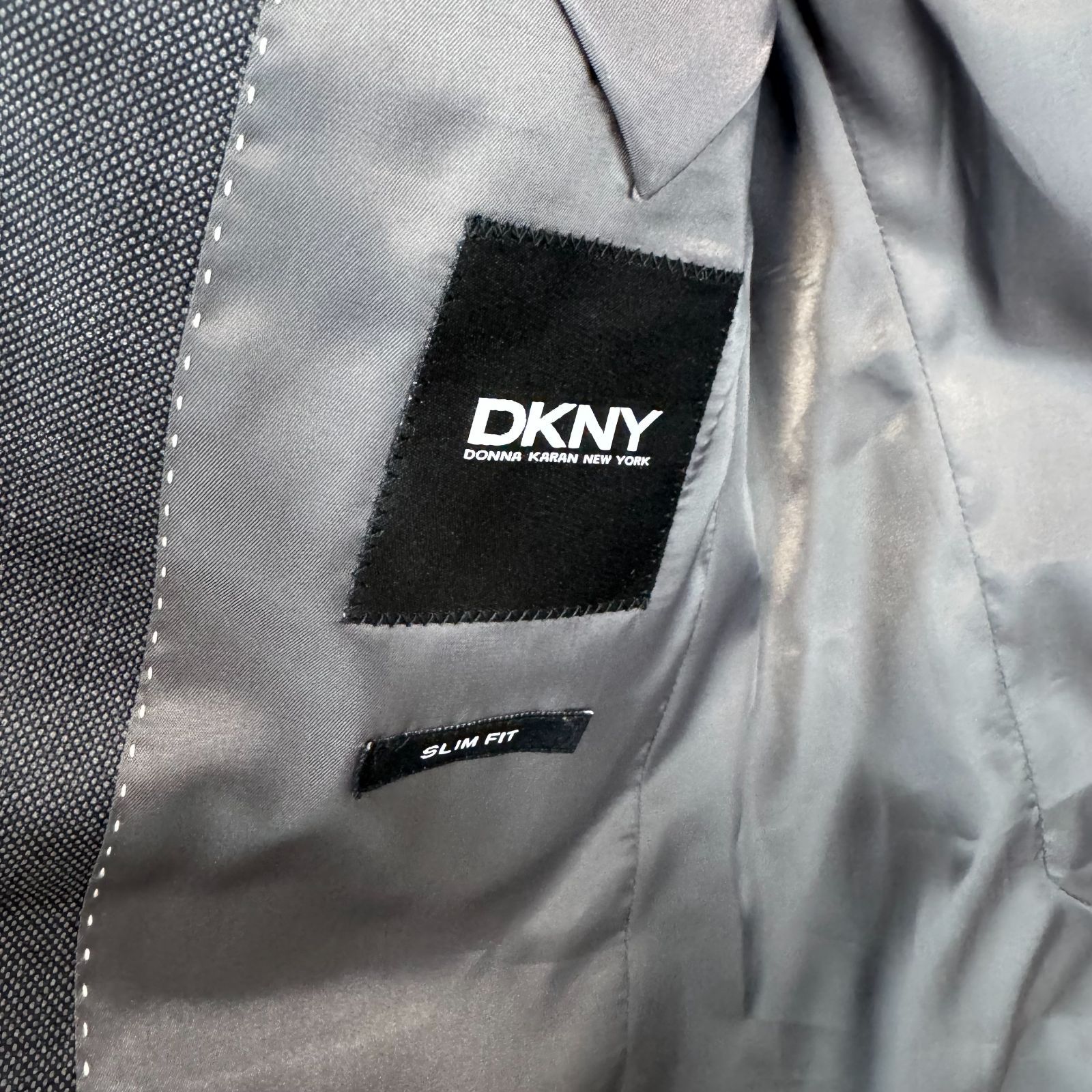 未使用 DKNY ダナキャランニューヨーク テーラードジャケット SLIMFIT 