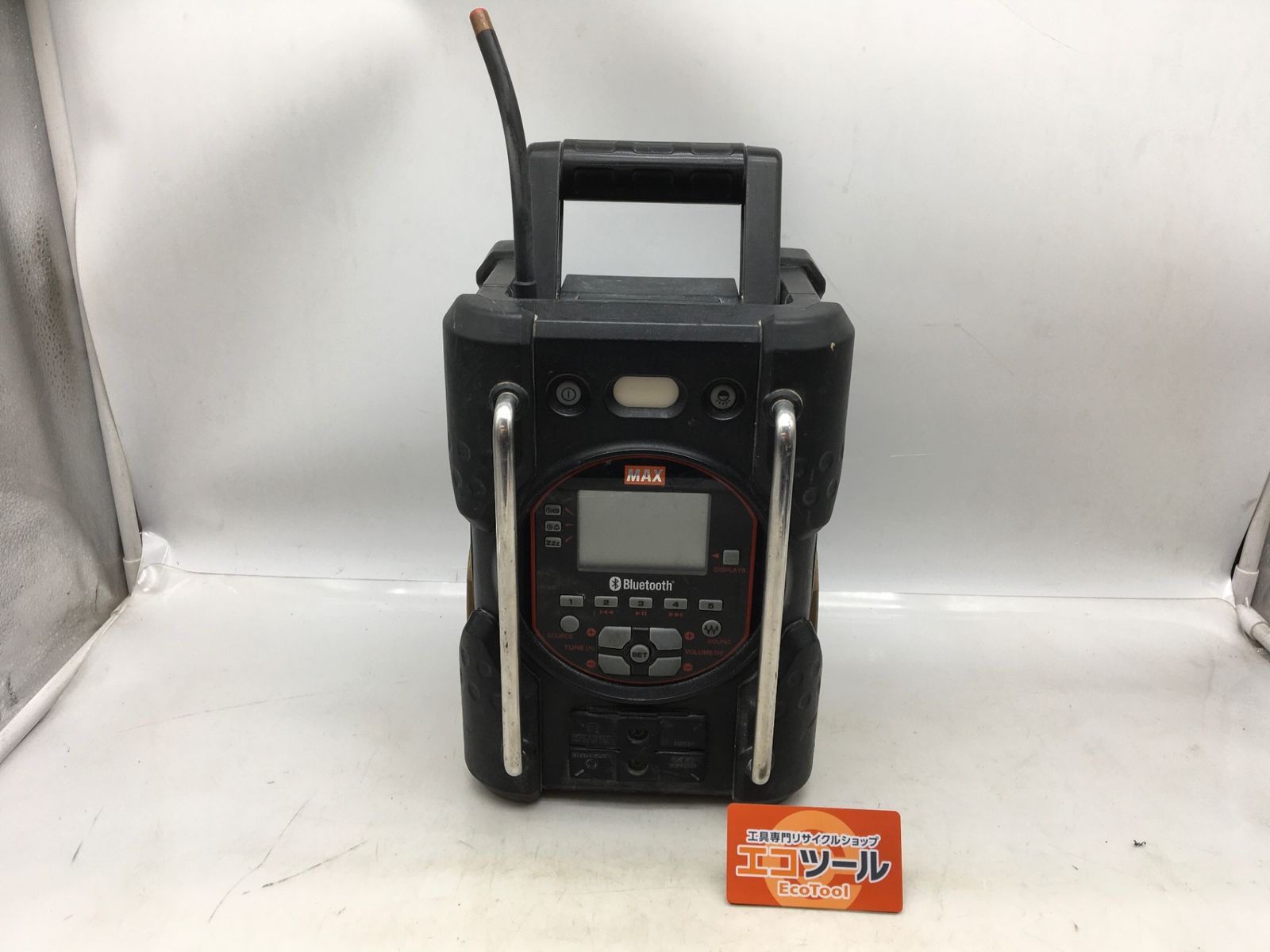 P7R SE: 18650型 充電池/ 乾電池=両方OK! 特製ボックス入り Ledlenser