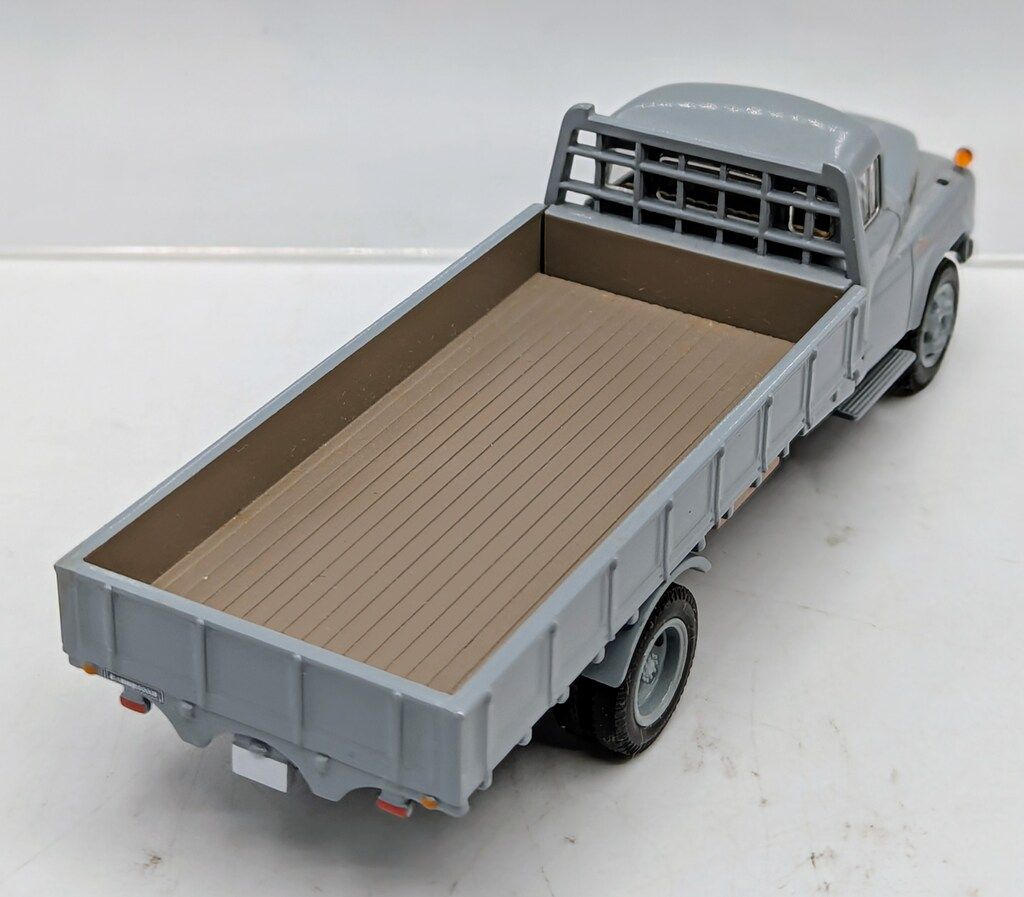 トミーテック TOMICA LIMITED VINTAGE ニッサン ディーゼル 680