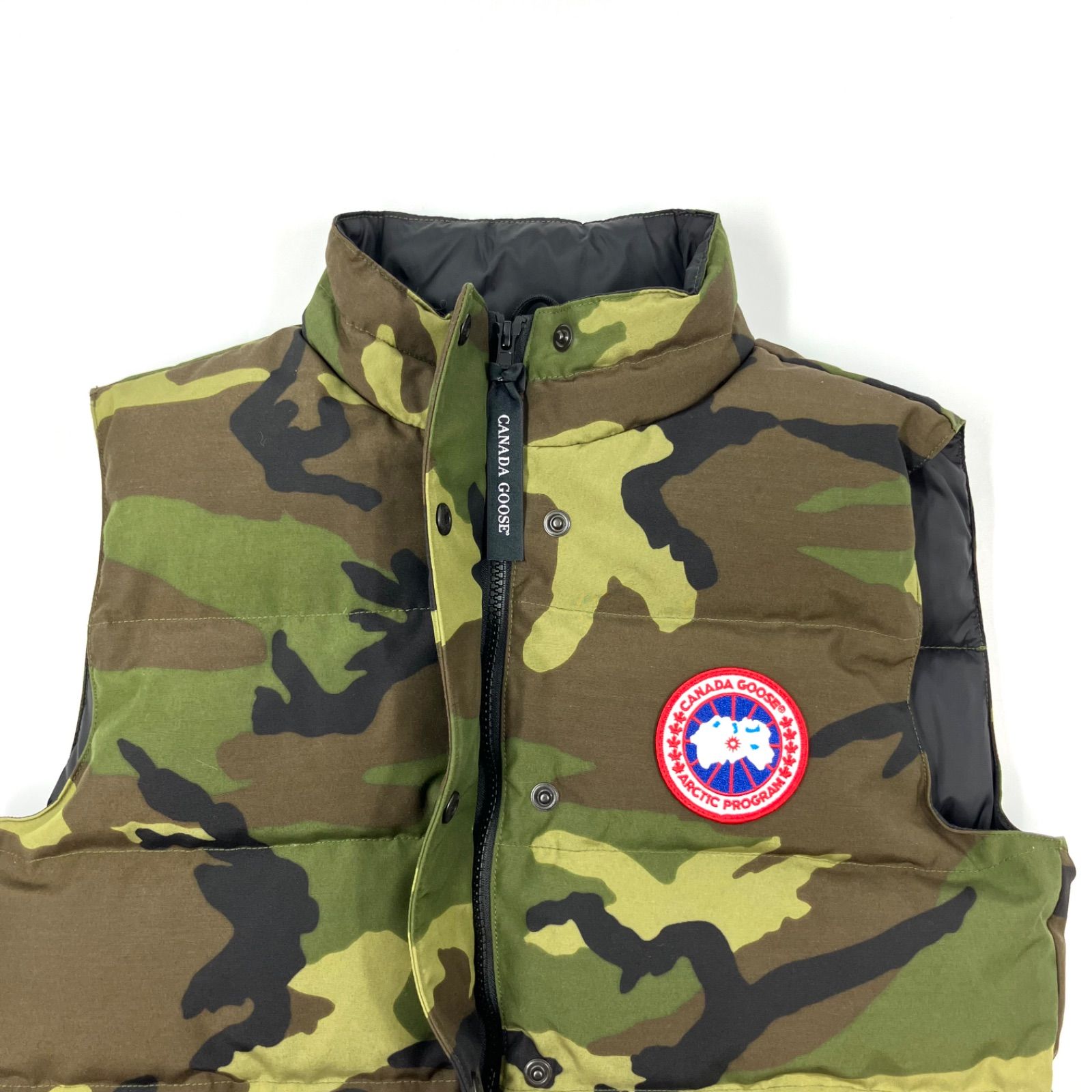 ✨超美品✨CANADA GOOSE 迷彩ダウンベスト サイズM レディース 2832L 