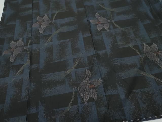 平和屋着物○本場大島紬 泥染め 植田絹織物謹製 草花文 証紙付き 正絹  