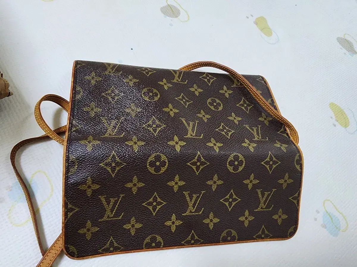 Vuitton ルイヴィトン