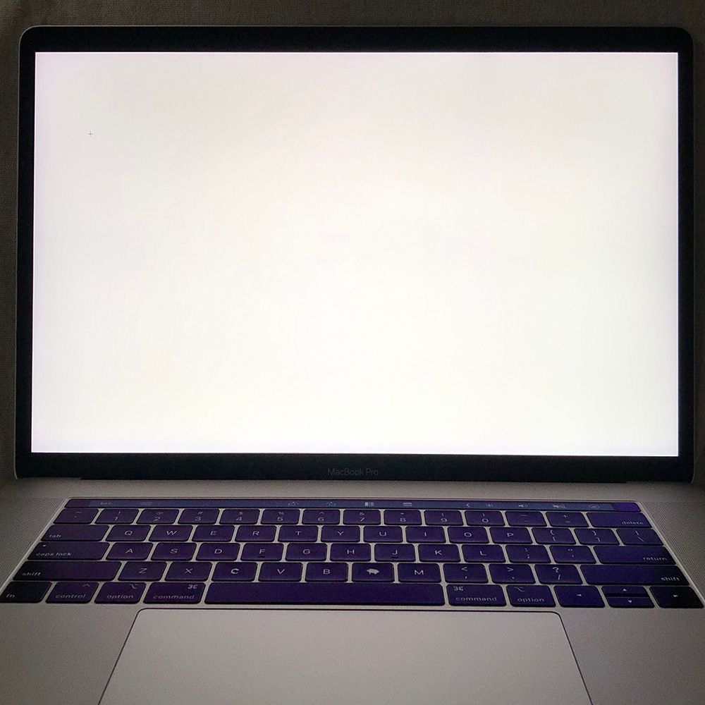 Apple - ◆ジャンク品・本体のみ◆Apple MacBook Pro (15インチ 2019)【i7・32GB・256GB・Radeon Pro 555X】★フレーム割れ 他 A1990 EMC3359/LT-JUNK-250836（329564） ◇ジャンク品・本体のみ◇Apple MacBook Pro (15インチ 2019