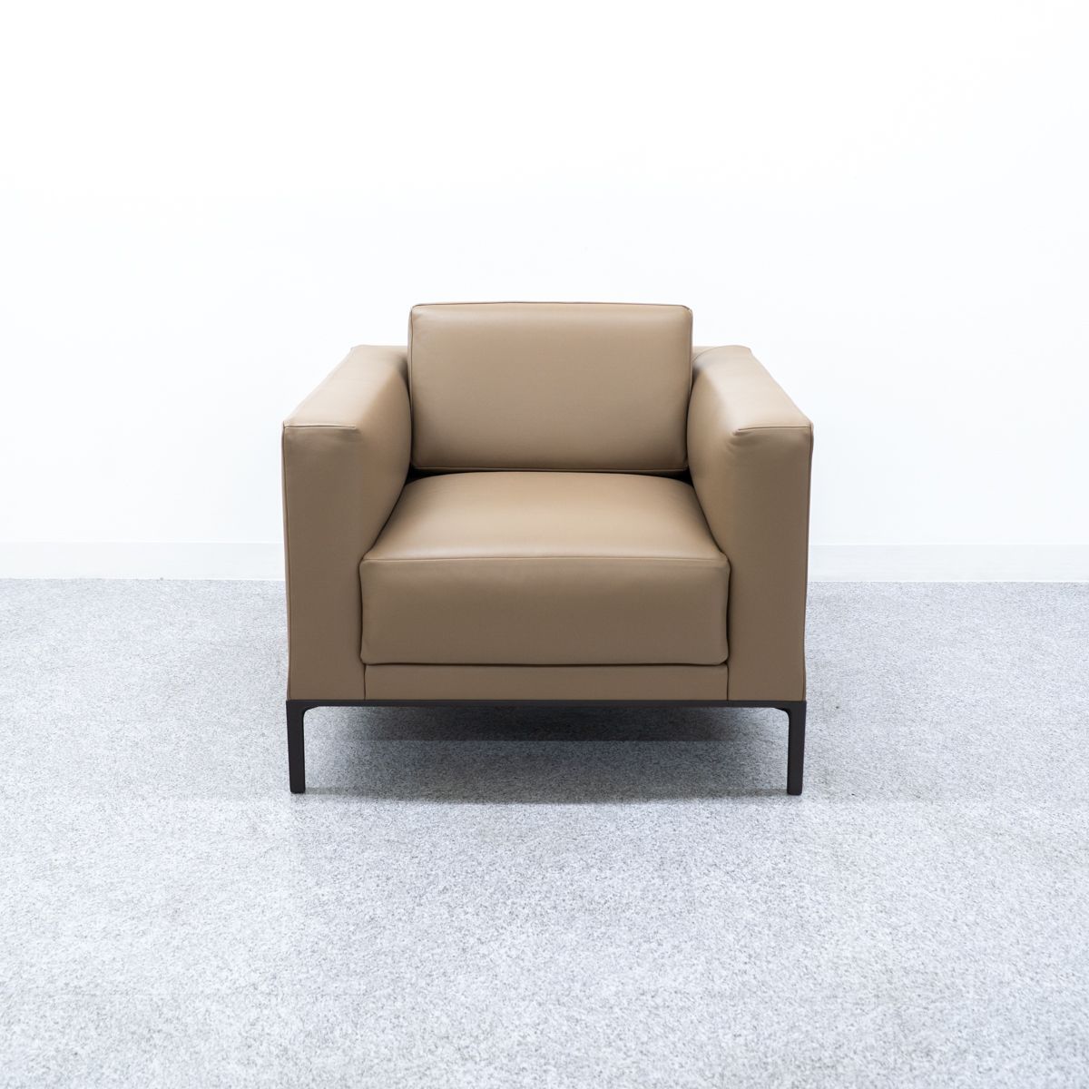 Cassina ixc. カッシーナイクスシー GRAB Lage グラブ ラージ 1人掛け アーム ソファ レザー ベージュ R-D 定価72万 1