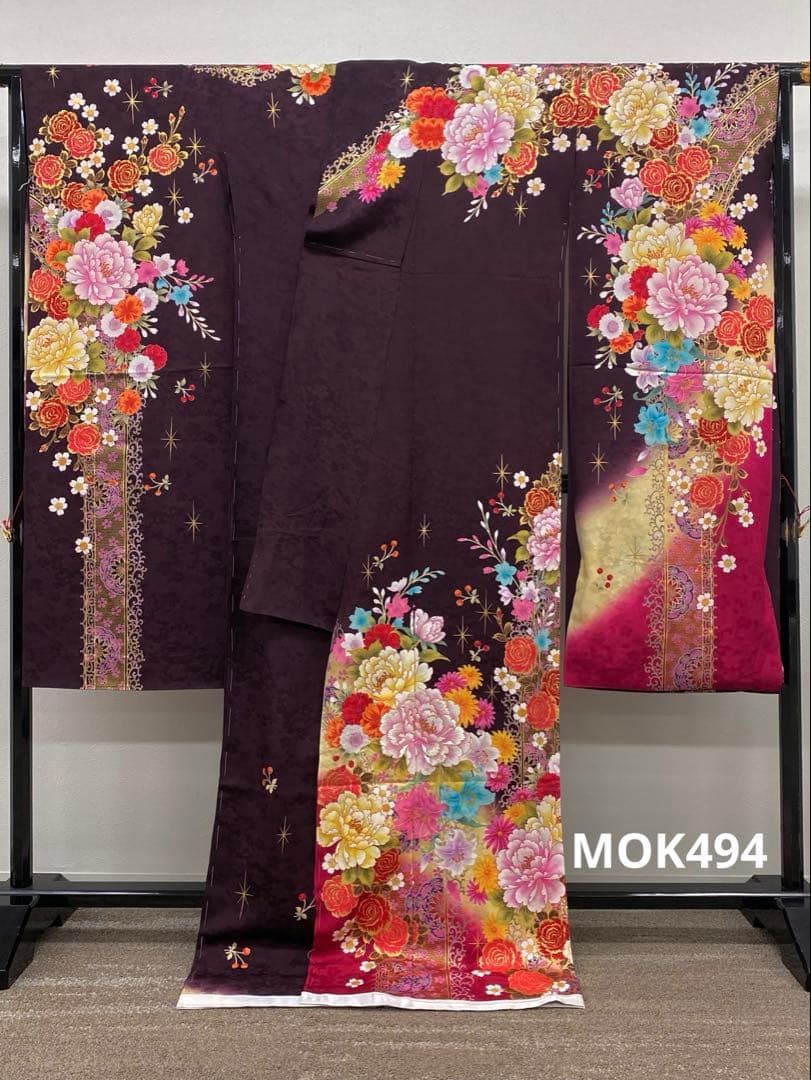 振袖 仮絵羽 刺繍 金彩 牡丹 大輪 薔薇 百合 正絹 未仕立て品 八掛