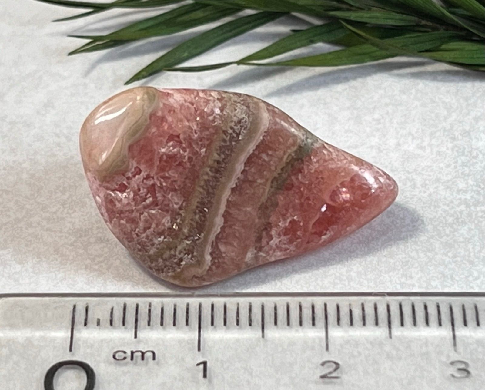 情熱の石໒꒱　ラズベリーインカローズ　原石　タンブル 情熱の石໒꒱ ラズベリーインカローズ 原石 タンブル | Halo