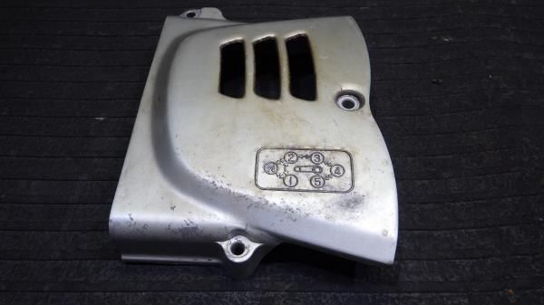 スズキ グラストラッカー NJ47A エンジンスプロケットカバー S127-44