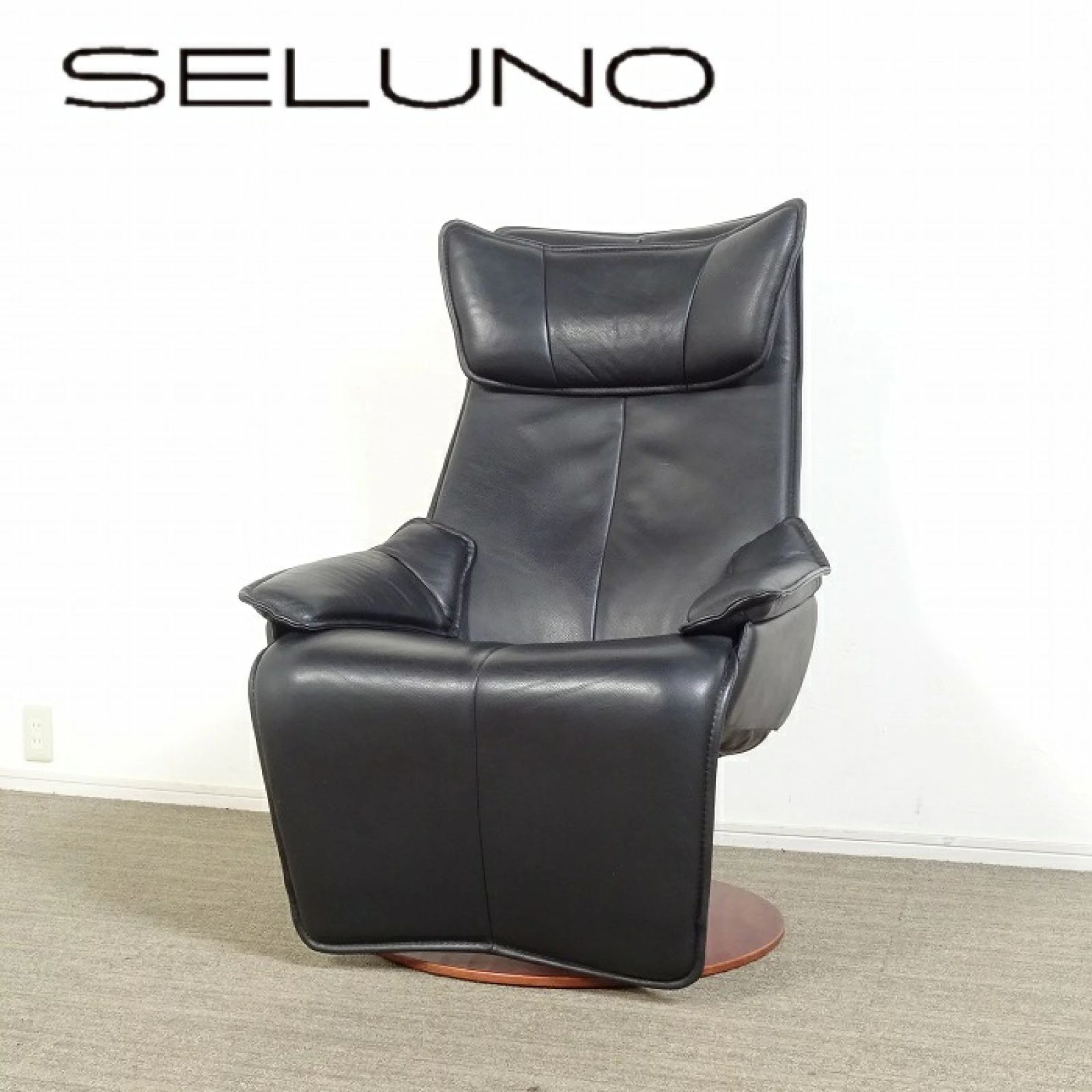 ◾︎SELUNO◾︎ 【展示美品】VAD(ヴァッド) Convita / コンビータ 20-10 リクライニングチェア / 黒本革 40万 v012