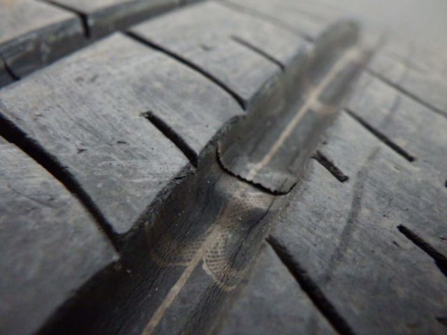 T231-10 ラジアルタイヤ